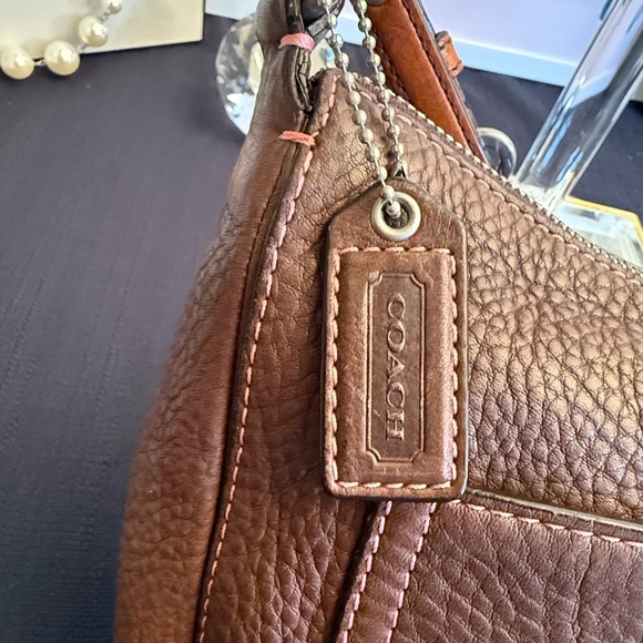 Coach Chelsea Small Shoulder Bag in Brown Pebbled Leather Y2K Style - Picture 4 of 9